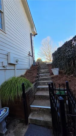 $755,000 | 8980 Stonelake Court, Roswell, GA 30076