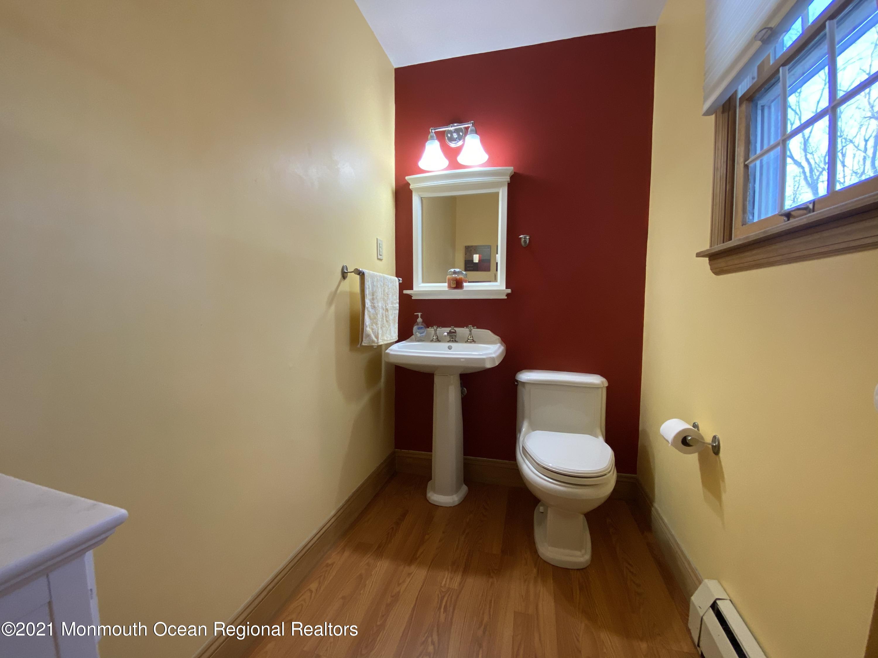 14 Bunkerhill Road Hazlet, NJ 07730 - Photo 29 of 39 1/2 Bath lower level