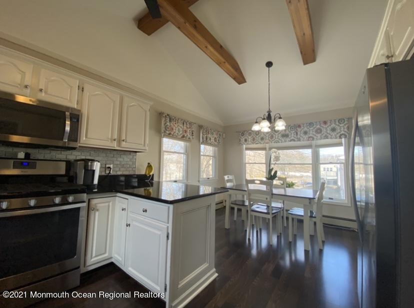 14 Bunkerhill Road Hazlet, NJ 07730 - Photo 7 of 39 Kitchen