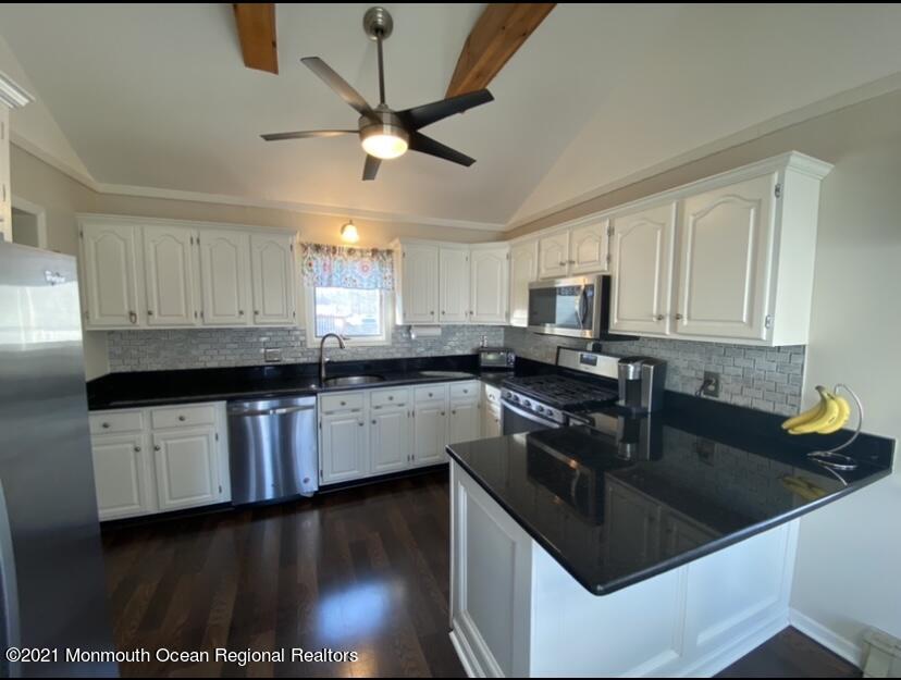 14 Bunkerhill Road Hazlet, NJ 07730 - Photo 9 of 39 Kitchen