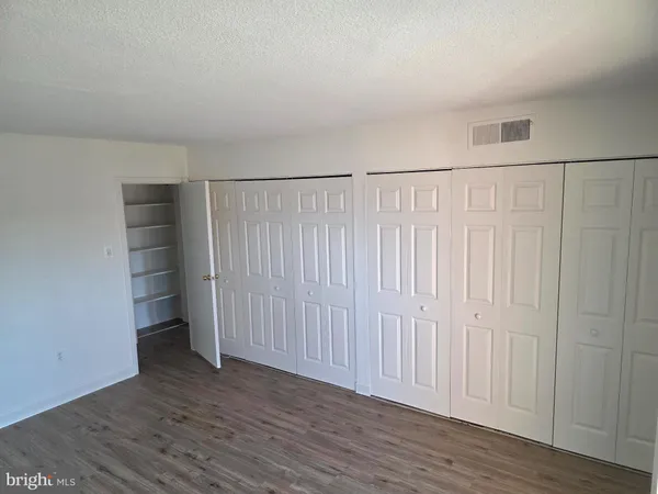 $2,000 | 1300 Army Navy Drive, Unit 306, Arlington, VA 22202