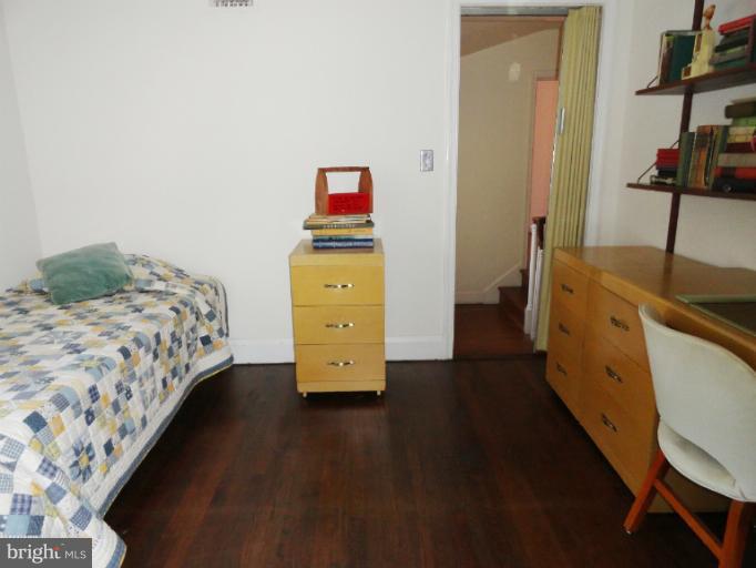 3404 Fallstaff Road Baltimore, MD 21215 - Photo 17 of 28 Bedroom4