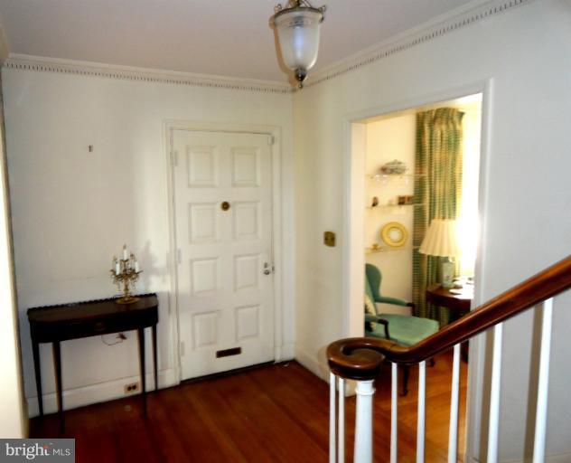 3404 Fallstaff Road Baltimore, MD 21215 - Photo 19 of 28 Foyer