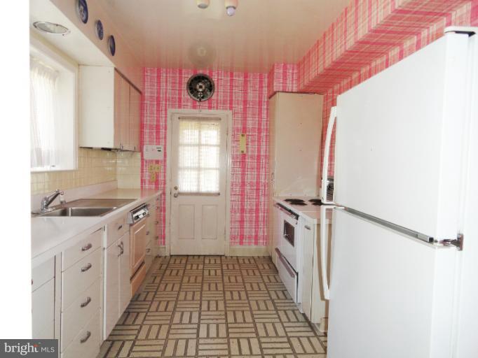 3404 Fallstaff Road Baltimore, MD 21215 - Photo 20 of 28 Kitchen2