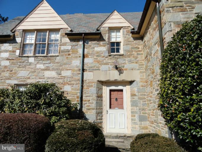 3404 Fallstaff Road Baltimore, MD 21215 - Photo 10 of 28 Front Door