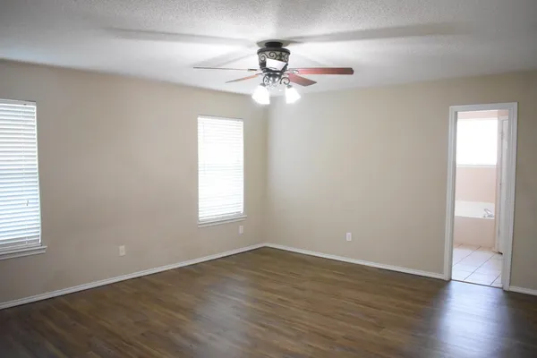 $1,600 | 6121 16th Street, Lubbock, TX 79416