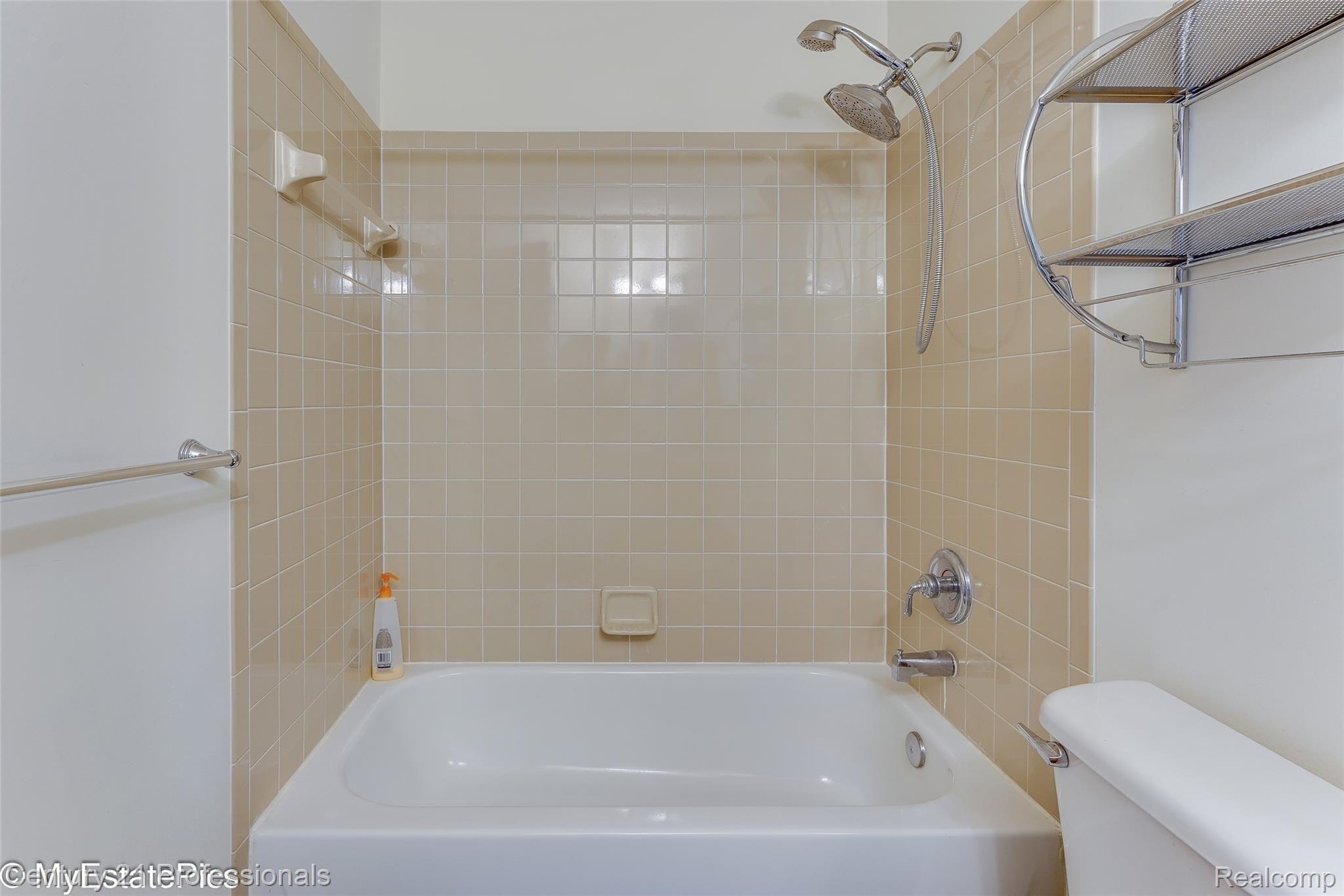 41651 Mitchell Road Novi, MI 48377 - Photo 25 of 41 41651 mitchell rd - novi-25.jpg
