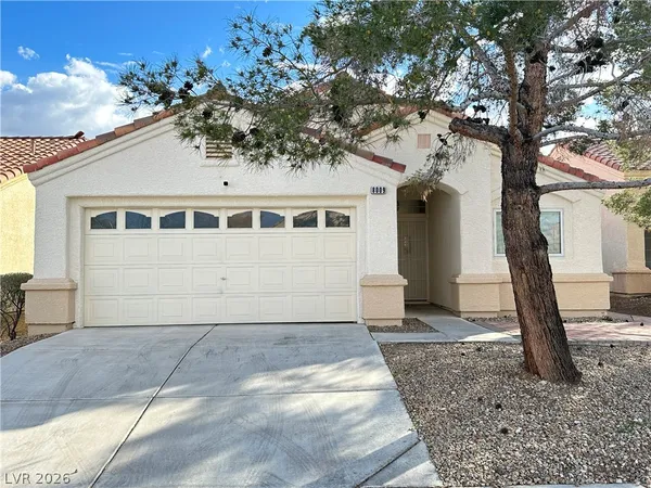 $1,955 | 8009 Sierra Largo Drive, Las Vegas, NV 89128