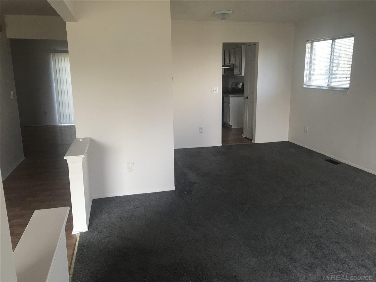 31697 Ryan Road Warren, MI 48092 - Photo 4 of 16