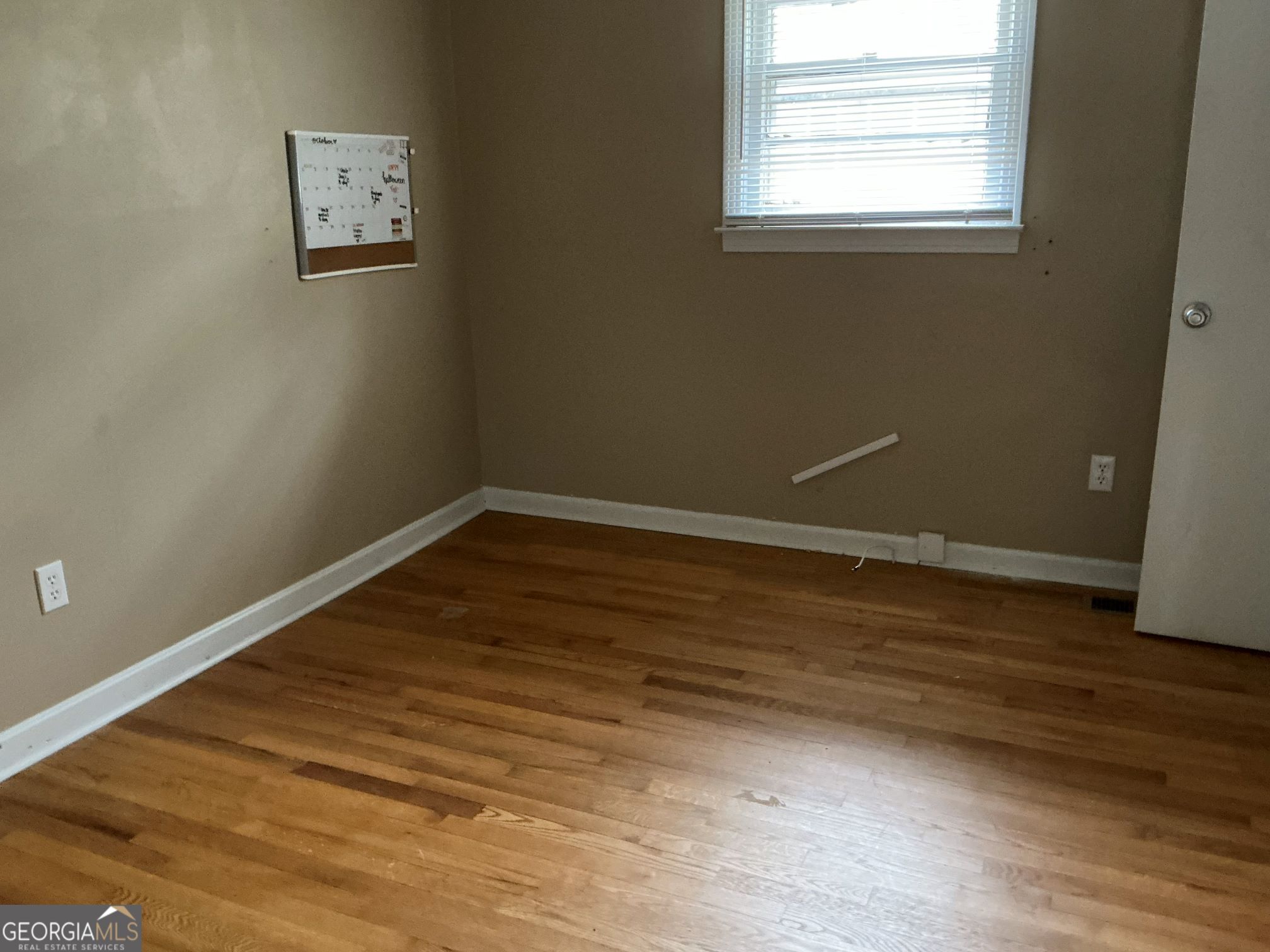 15 Cedar Street Hartwell, GA 30643 - Photo 9 of 11 Bedroom