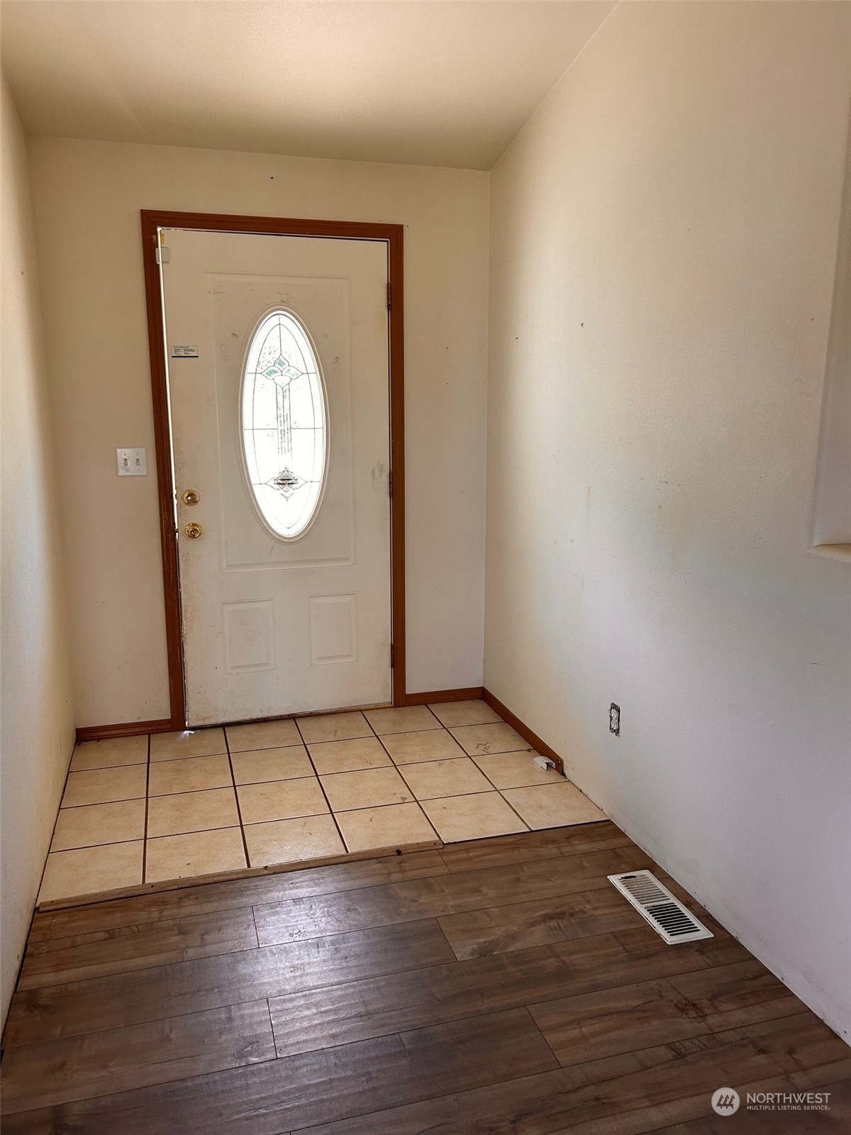 9520 185th Avenue Southwest Rochester, WA 98579 - Photo 7 of 24 a view of a room with wooden floor