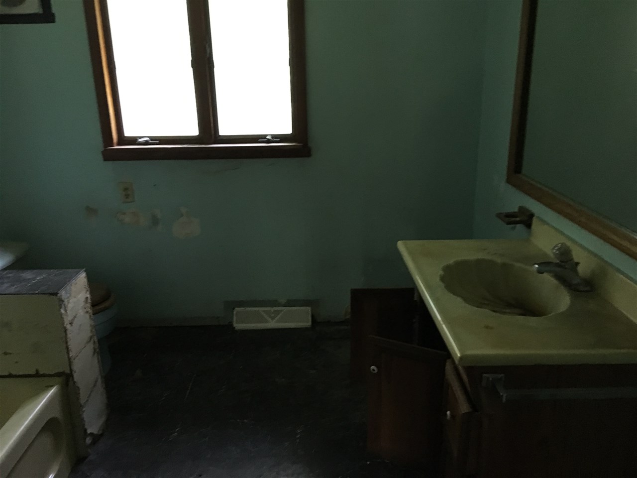 2615 West Howard Road Beaverton, MI 48612 - Photo 7 of 16 1835036-6.JPG