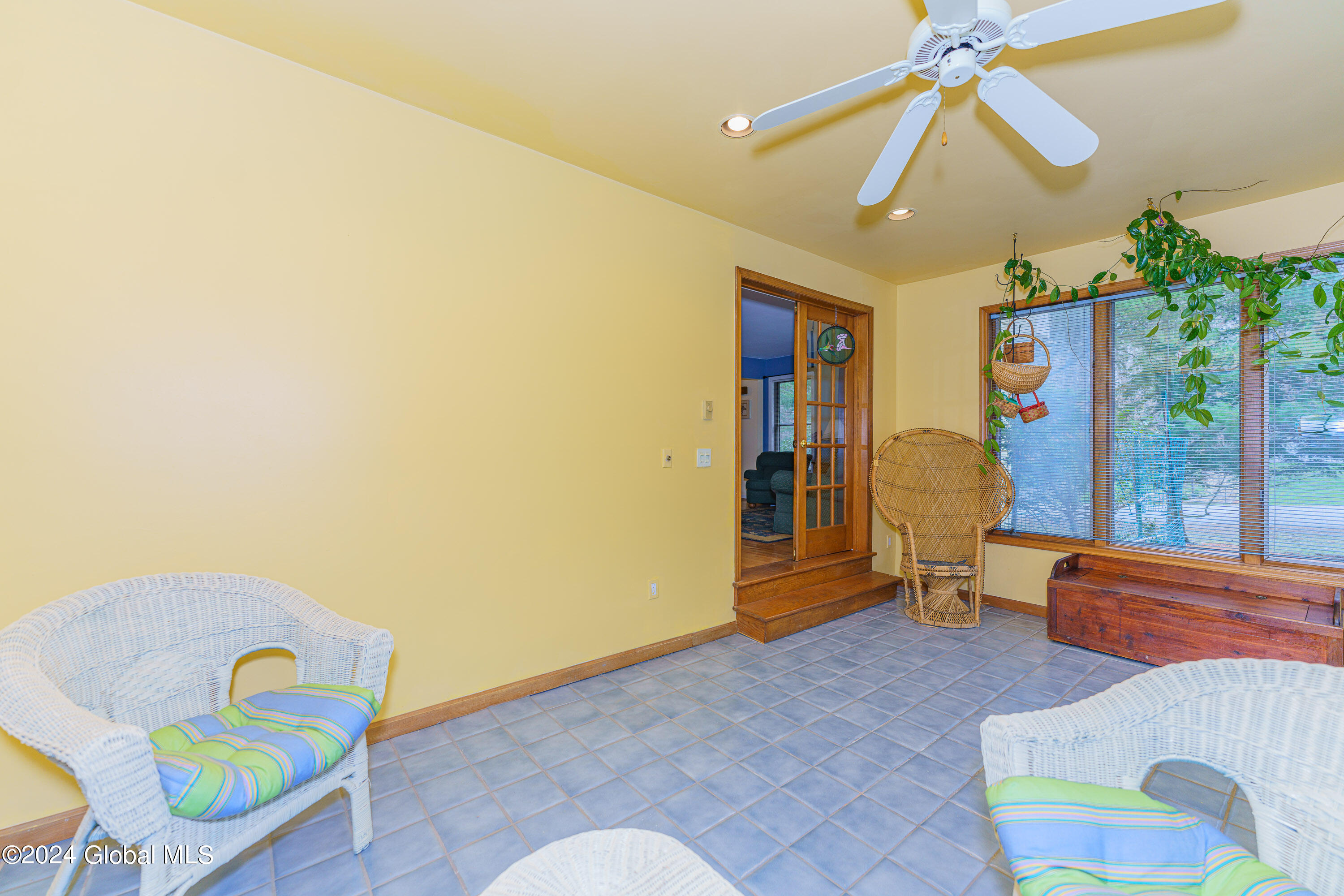 6 Seneca Drive Poestenkill, NY 12018 - Photo 11 of 54 3 Sunroom 4