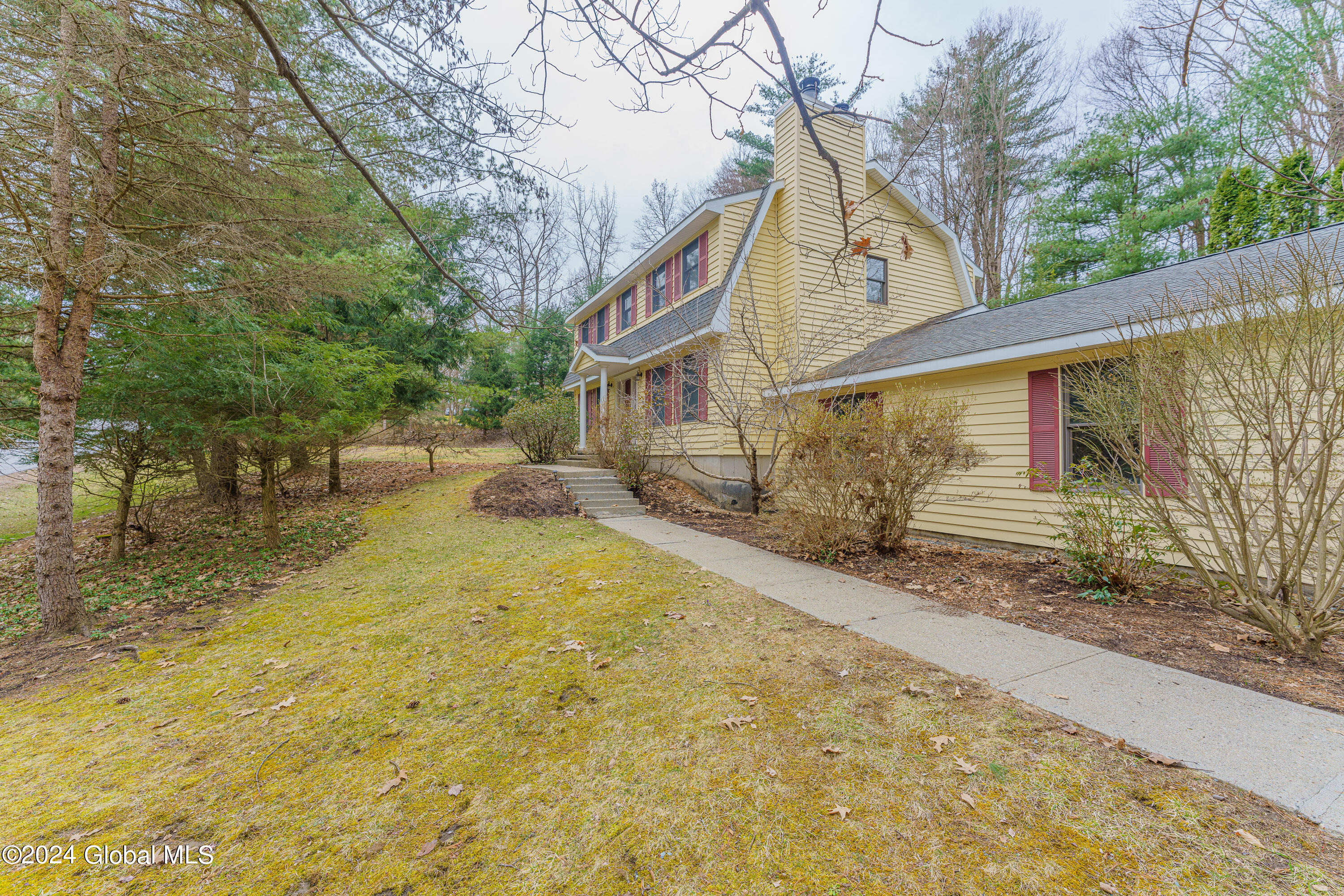 6 Seneca Drive Poestenkill, NY 12018 - Photo 2 of 54 0 Front 2