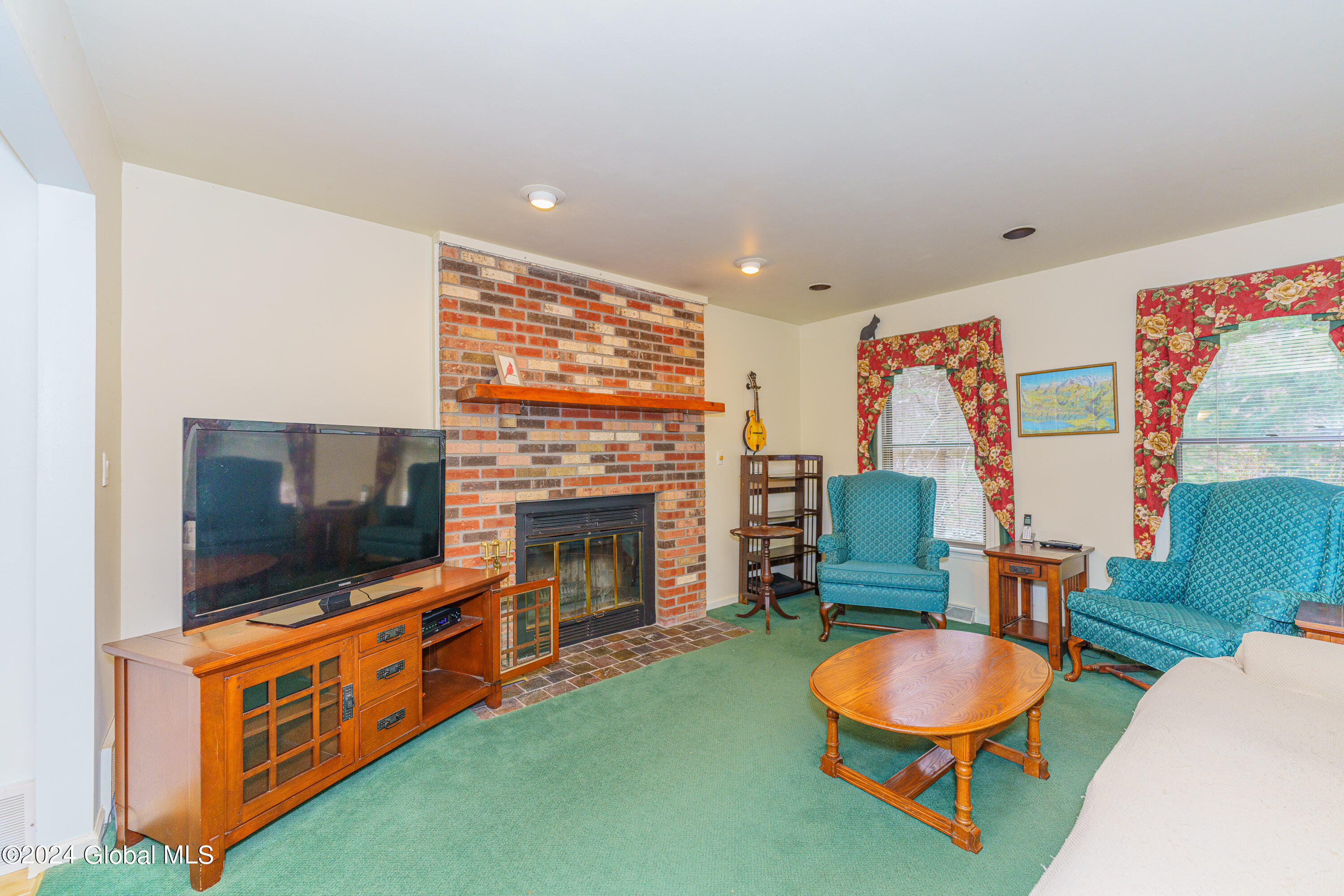 6 Seneca Drive Poestenkill, NY 12018 - Photo 22 of 54 6 Familyroom 1