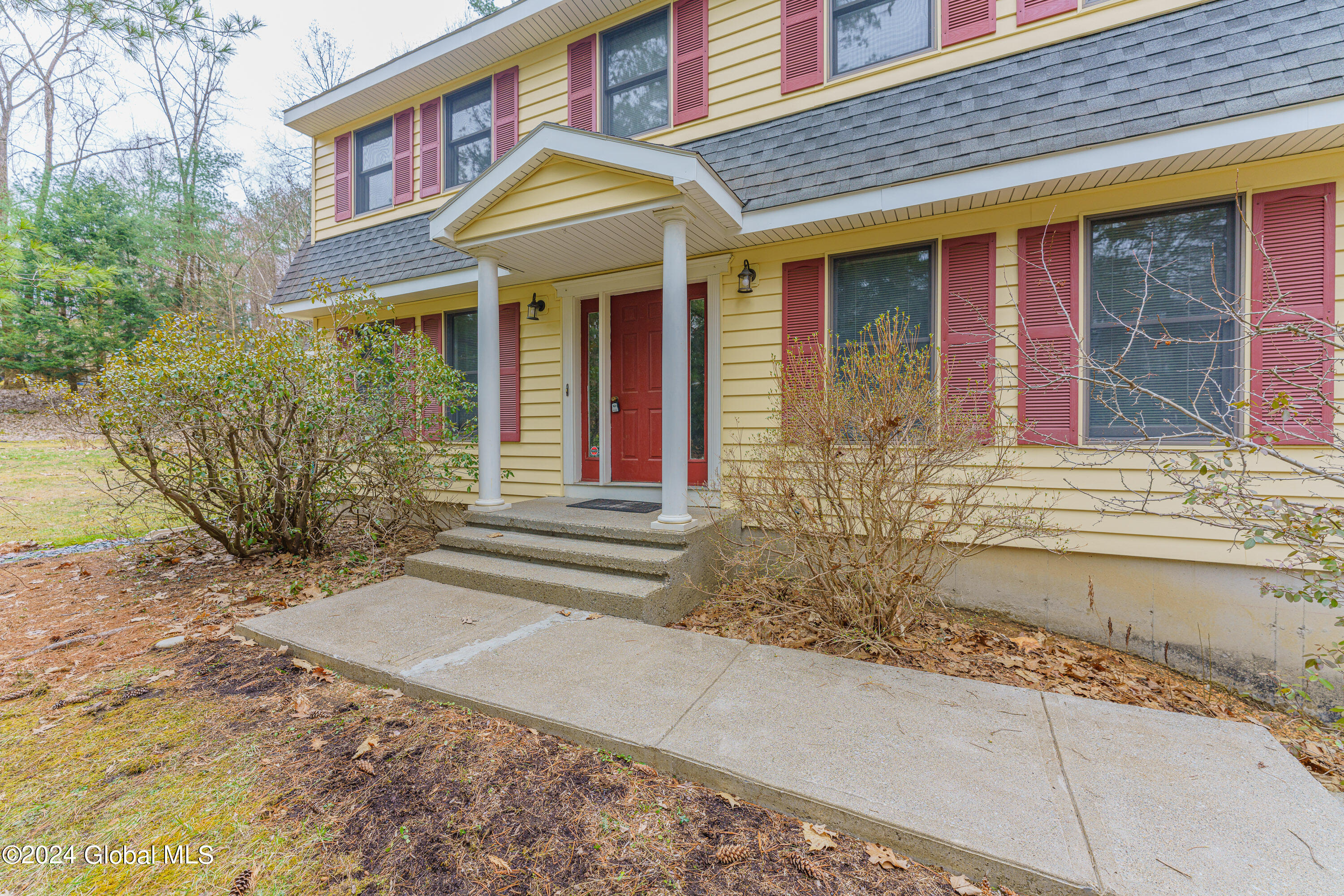 6 Seneca Drive Poestenkill, NY 12018 - Photo 3 of 54 0 Front 3