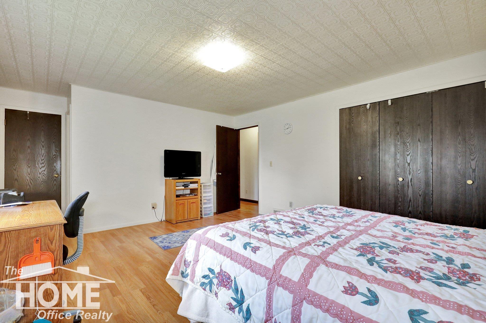 13315 South Duffield Road Byron, MI 48418 - Photo 14 of 36 50140988-bfeeee7e-9d3d-4a1e-a45a-2edb6daeeac5.JPG