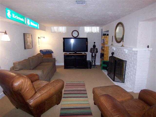 230 East High Point Road Peoria, IL 61614 - Photo 7 of 15 Gallery Image 7