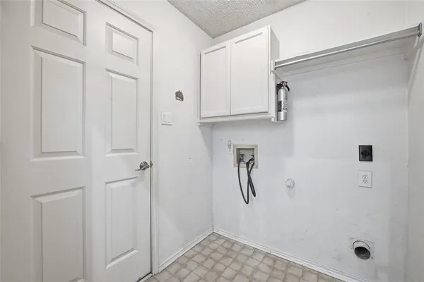 $2,395 | 934 Highgate Drive, Lewisville, TX 75067