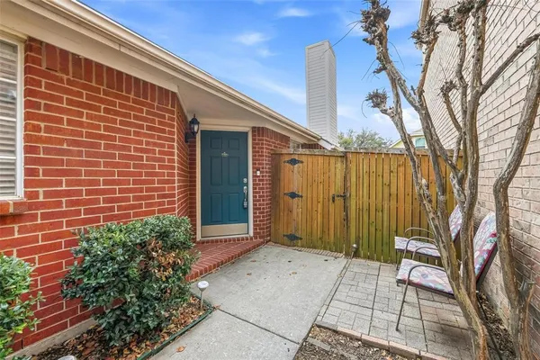 $2,395 | 934 Highgate Drive, Lewisville, TX 75067