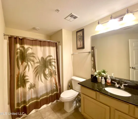 $2,650 | 2228 Beach Drive, Unit 504, Gulfport, MS 39507