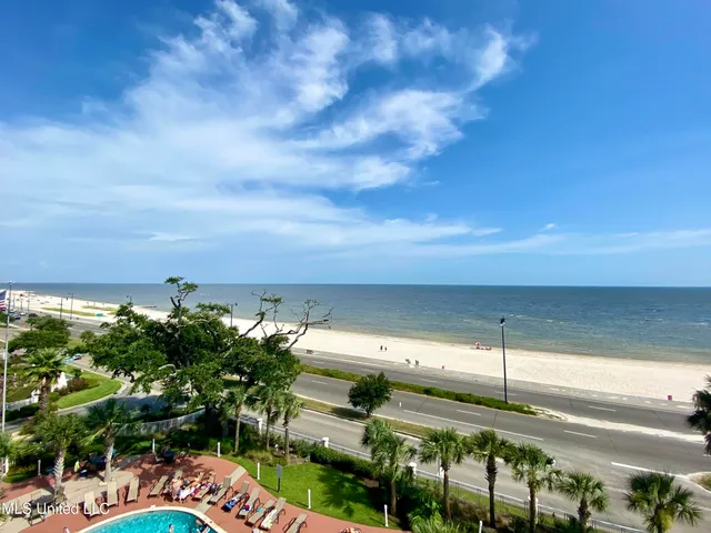 $2,650 | 2228 Beach Drive, Unit 504, Gulfport, MS 39507