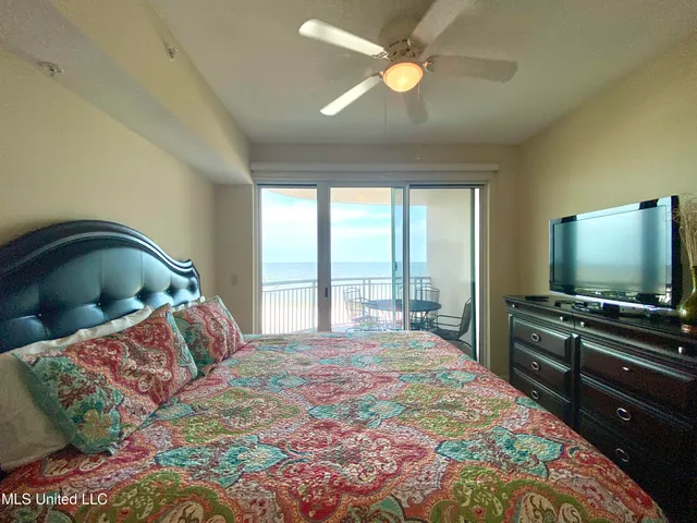 $2,650 | 2228 Beach Drive, Unit 504, Gulfport, MS 39507