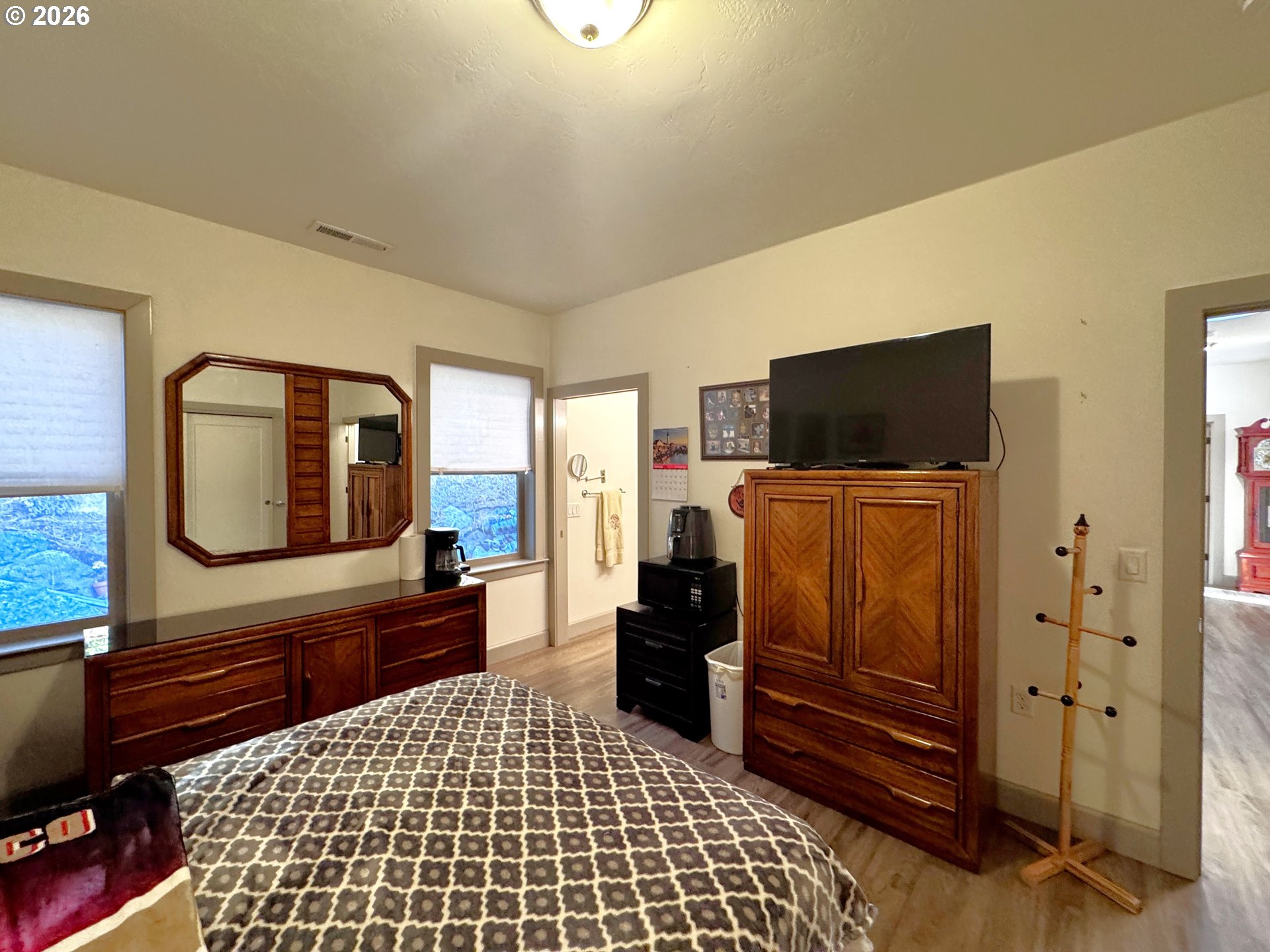 929 Old County Road Brookings, OR 97415 - Photo 20 of 46 Bedroom