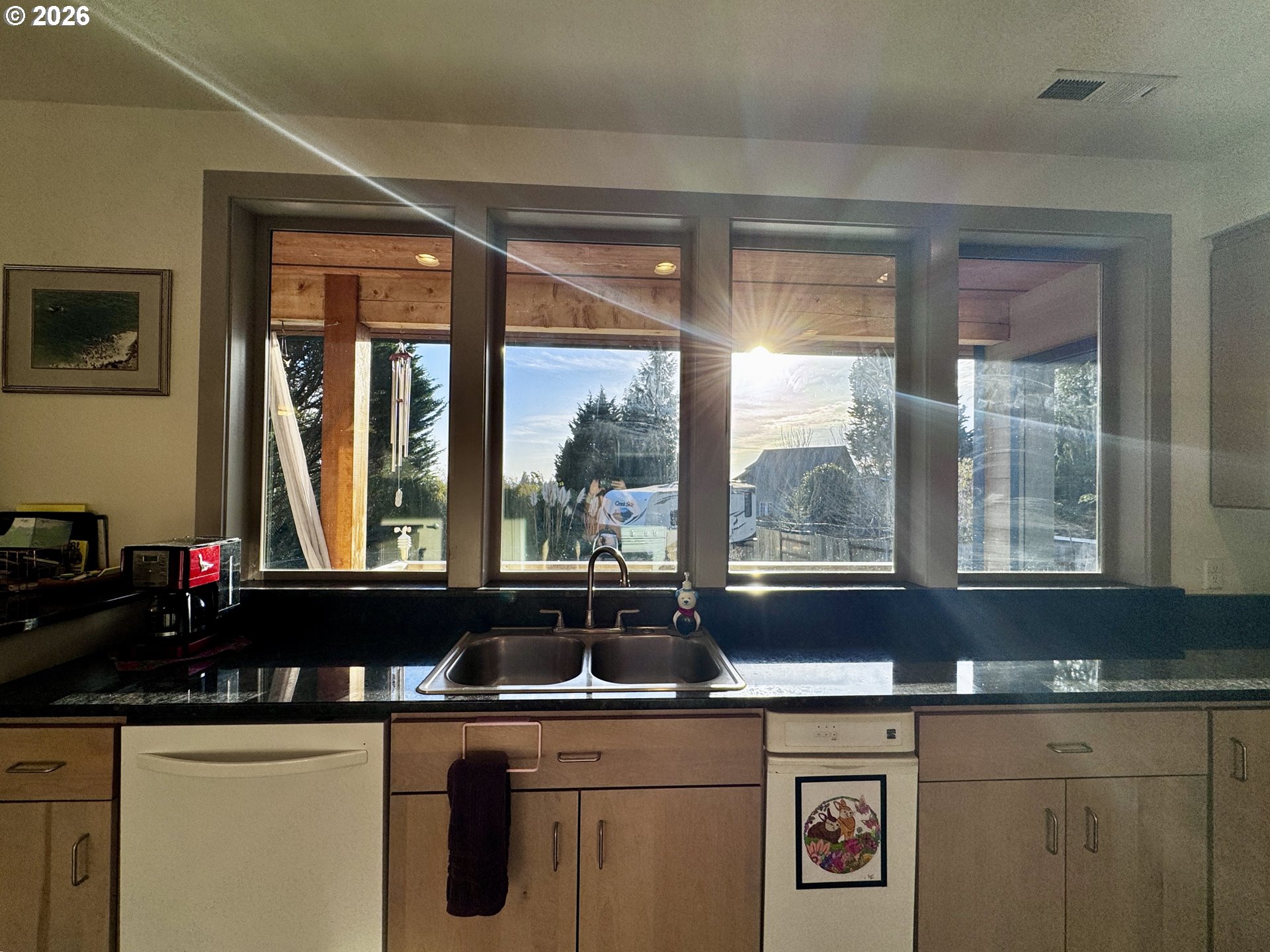 929 Old County Road Brookings, OR 97415 - Photo 27 of 46 Kitchen