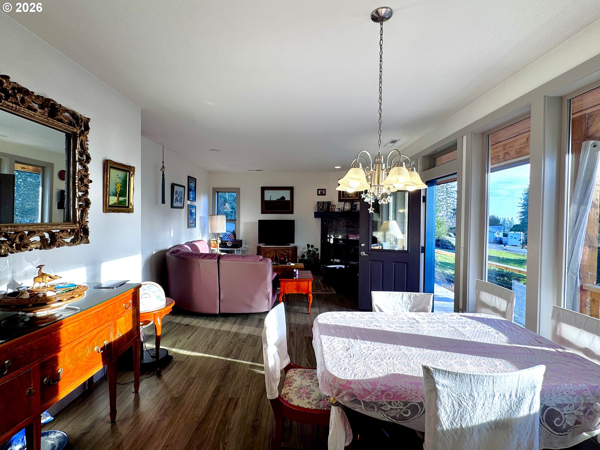 929 Old County Road Brookings, OR 97415 - Photo 32 of 46 Dining Area