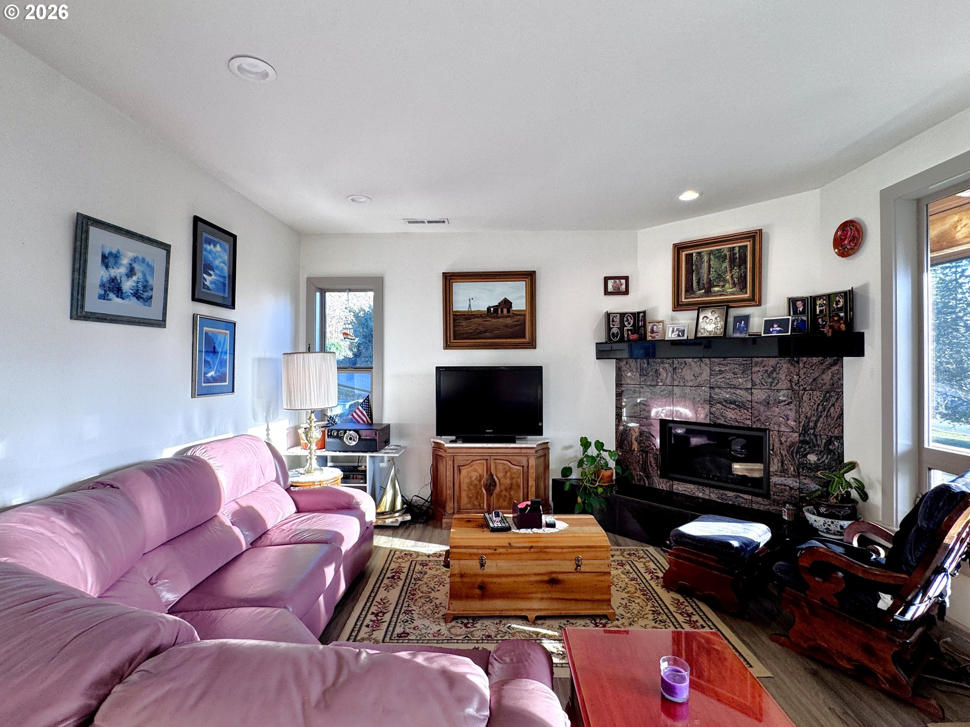 929 Old County Road Brookings, OR 97415 - Photo 34 of 46 Living Room