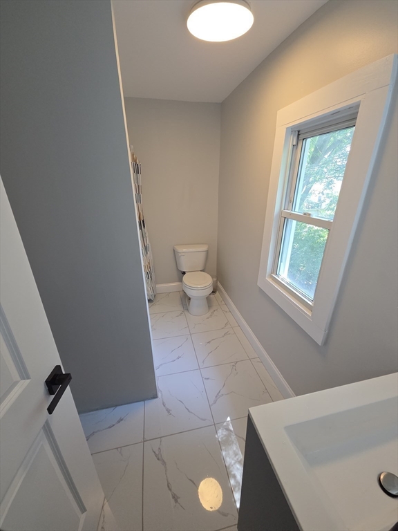 49 Corona Street Springfield, MA 01104 - Photo 9 of 15