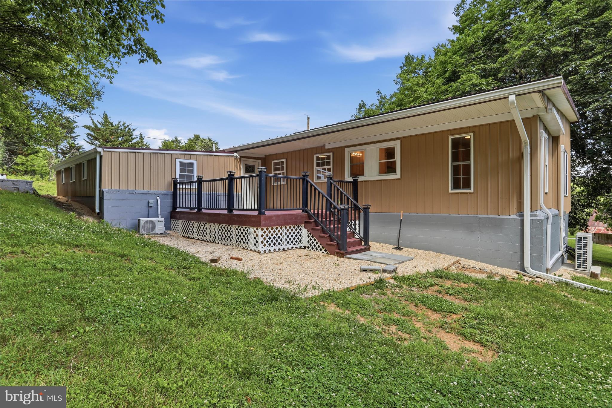 6340 Coffman Farms Road Keedysville, MD 21756 - Photo 33 of 48 Back of House/Deck