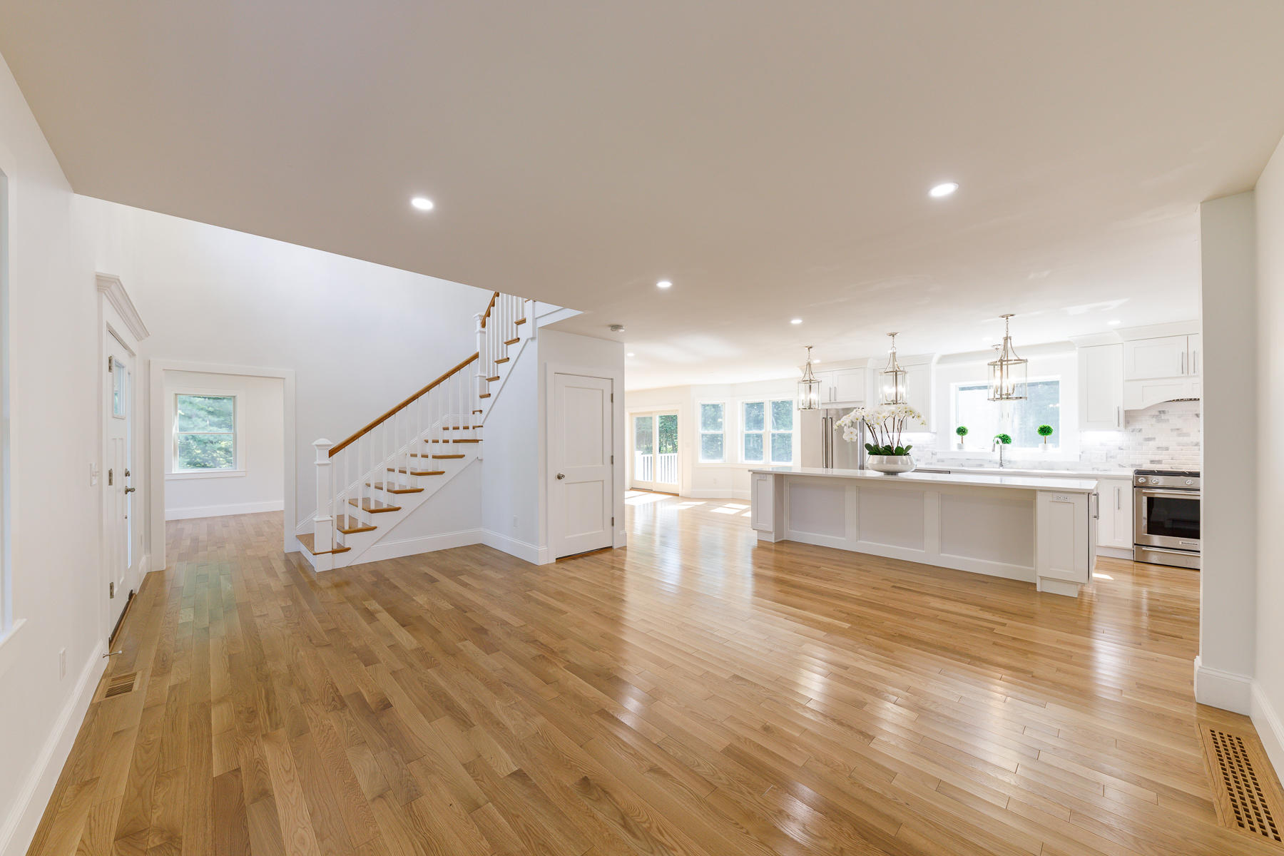118 South Sandwich Road Mashpee, MA 02649 - Photo 10 of 46 118SSandwichRdMashpee-3046