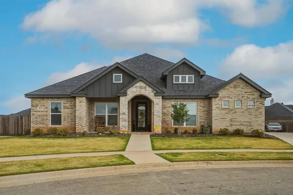 $470,000 | 6833 Desert Willow Trail, Abilene, TX 79606