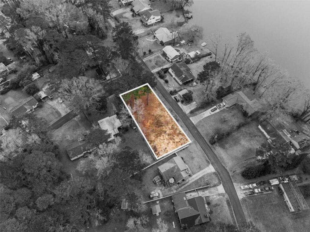 347 Laurel Lane Stockbridge, GA 30281 - Photo 3 of 7 a view of roof with sitting area