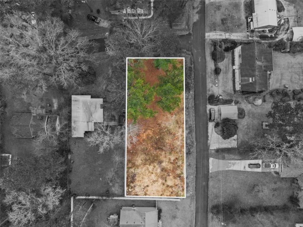 347 Laurel Lane Stockbridge, GA 30281 - Photo 6 of 7 a bathroom with a shower