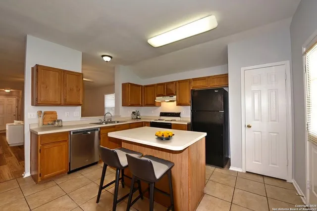 $1,625 | 8515 Rita Leon, San Antonio, TX 78250