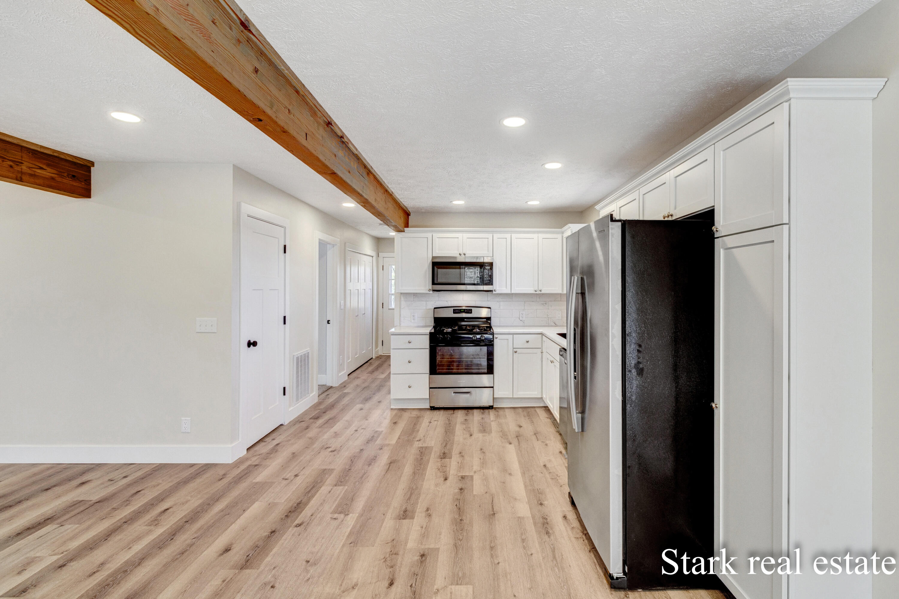 3339 North Weber Road Muskegon, MI 49445 - Photo 11 of 57 Rob Stark - 3339 N Weber Rd (57)-11