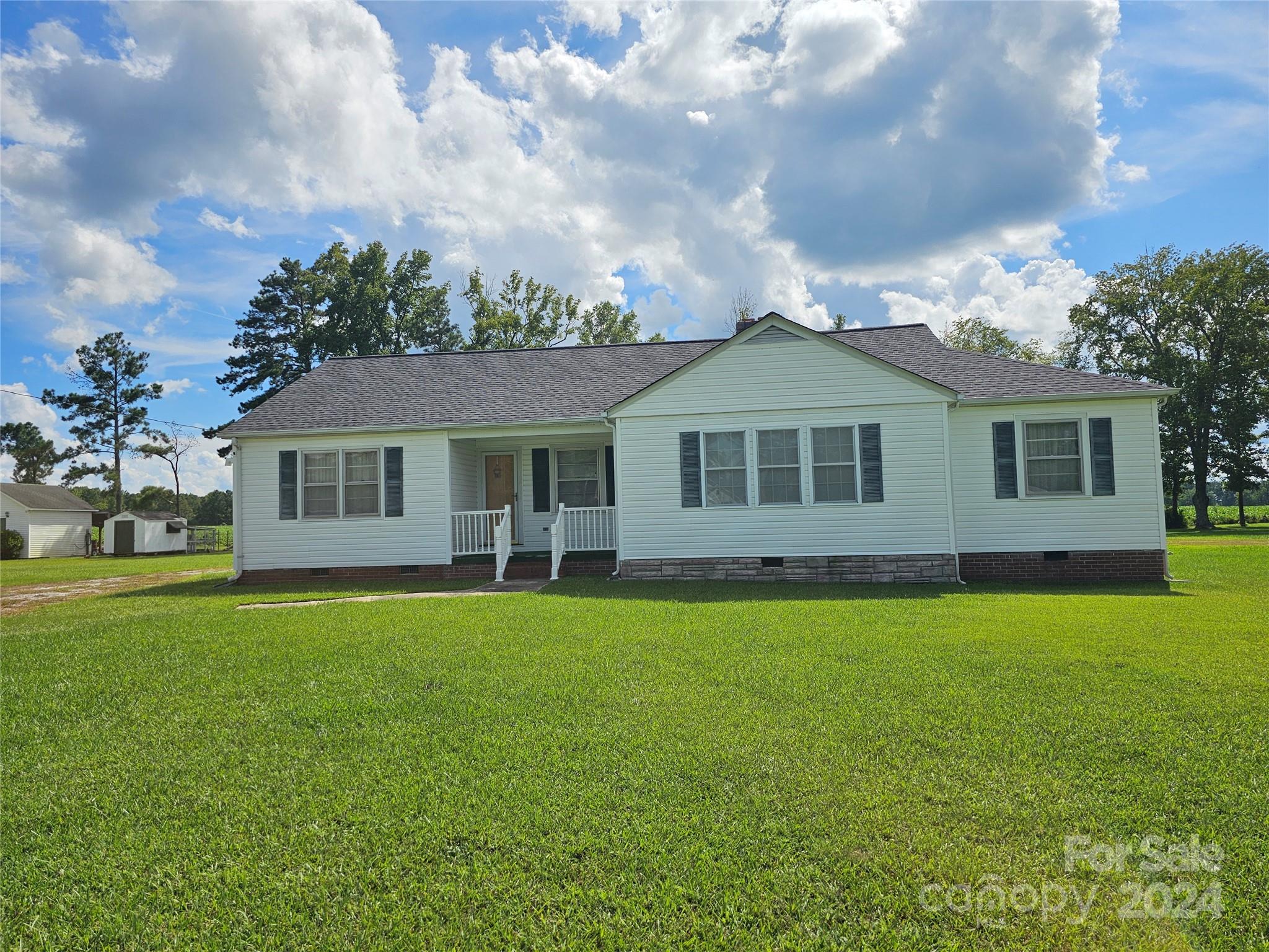 2240 McIlwain Road Lancaster, SC 29720 - Photo 2 of 24 Gallery Image 2