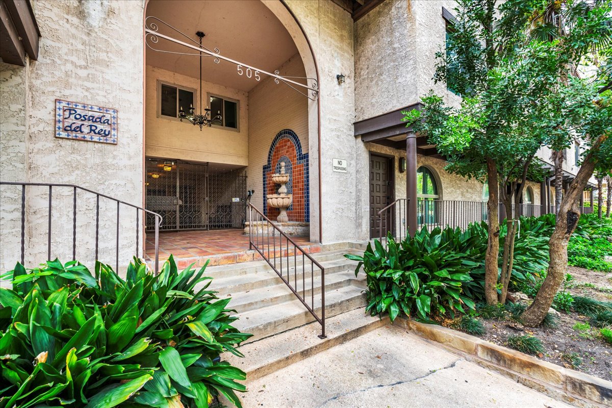 505 West 7th Street, Unit 313 Austin, TX 78701 - Photo 21 of 30 Property entrance