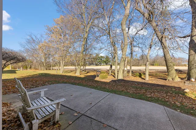 $445,000 | 674 Friar Drive, Aurora, IL 60505