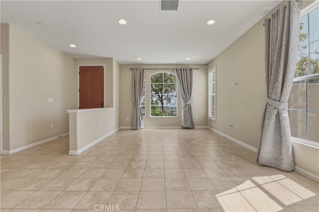 20292 Paseo Almendra Porter Ranch, CA 91326 - Photo 6 of 44