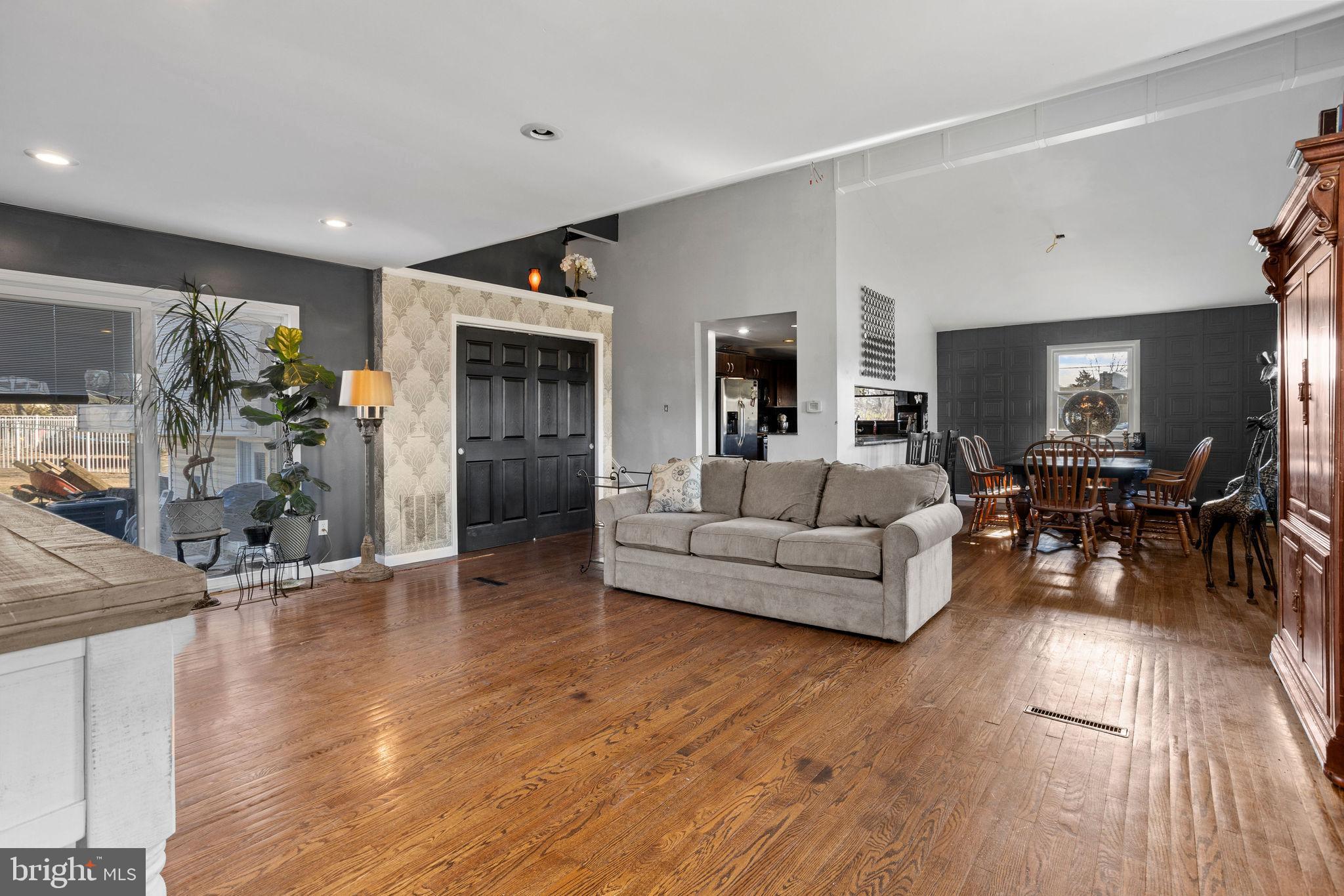2300 Andover Road Cinnaminson, NJ 08077 - Photo 4 of 25 Gallery Image 4