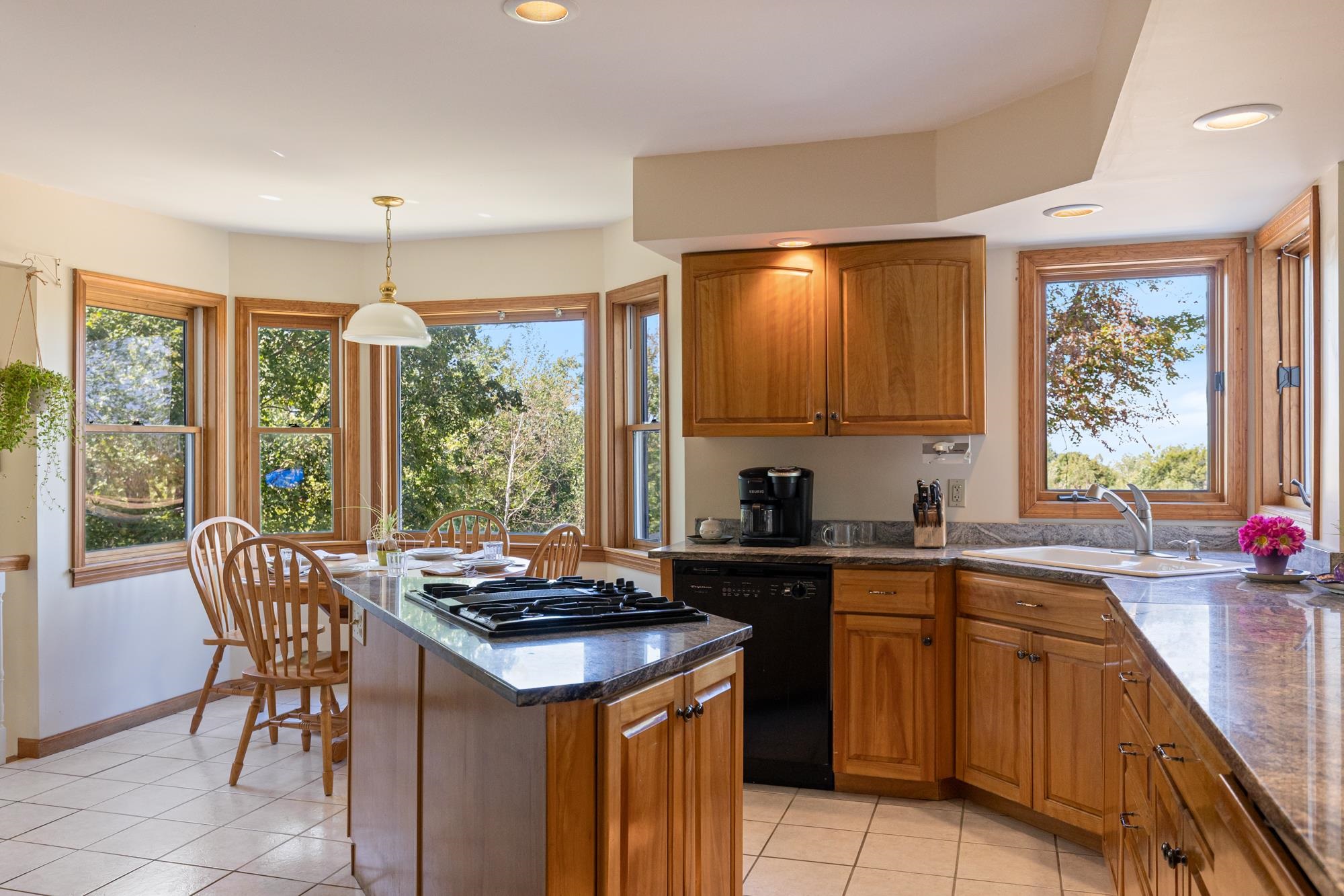 263 Highlands Drive Williston, VT 05495 - Photo 10 of 42