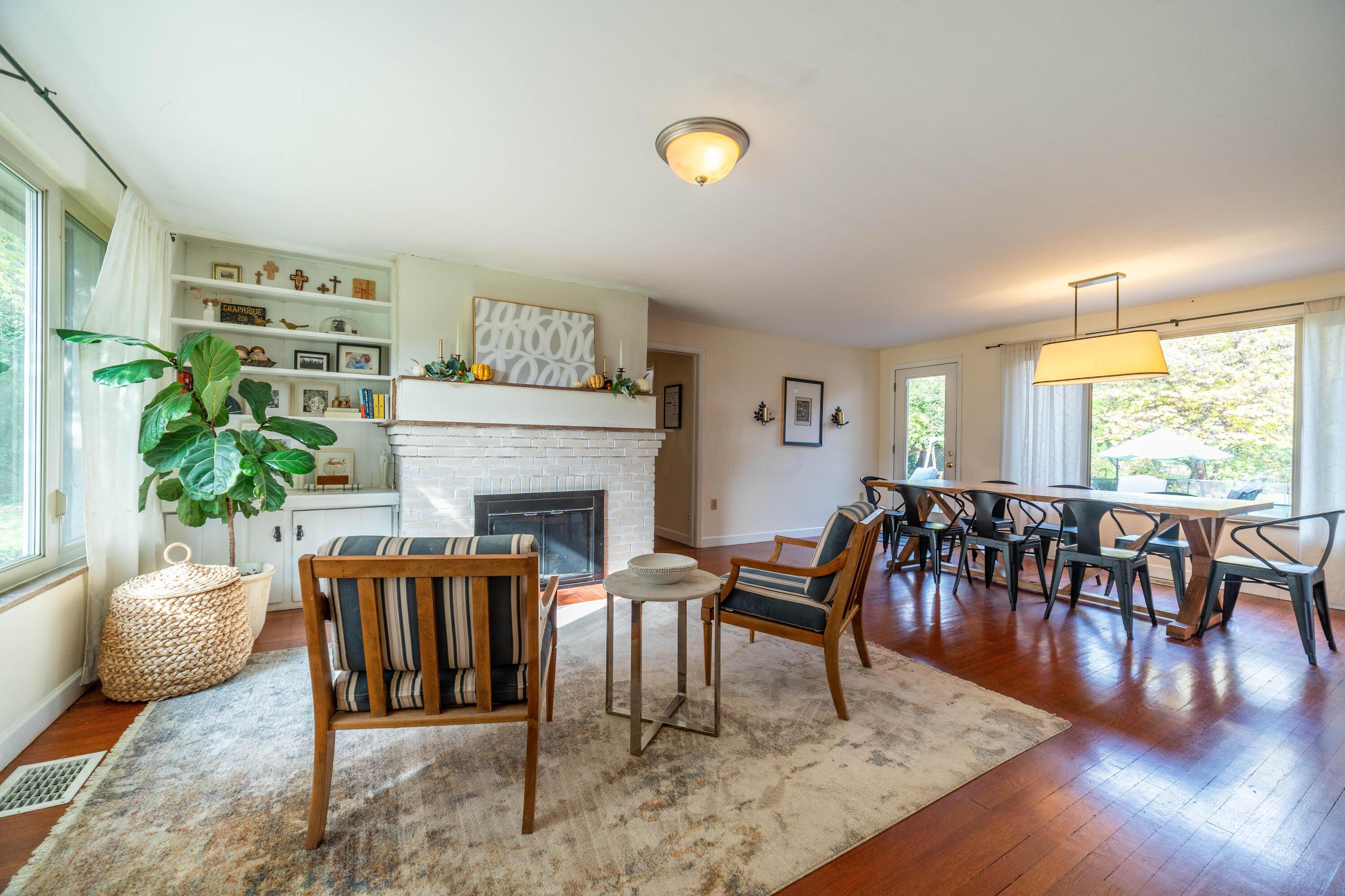 1470 Ridgeview Road Columbus, OH 43221 - Photo 4 of 38 1470 Ridgeview Rd-26