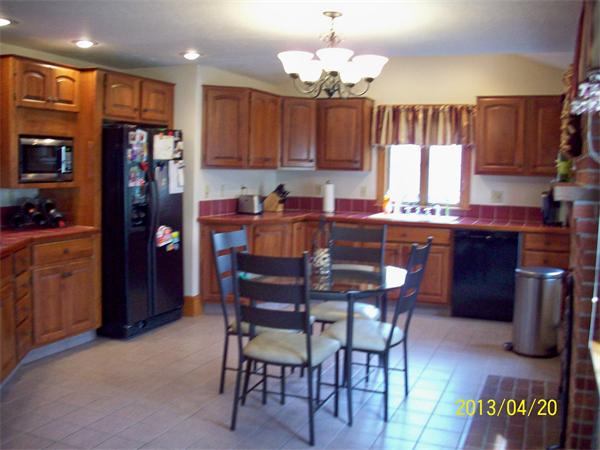 53 Ideal Road Worcester, MA 01604 - Photo 11 of 29 Gallery Image 11