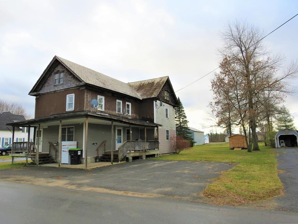 71 Chapman Street Rouses Point, NY 12979 - Photo 1 of 2 Gallery Image 1