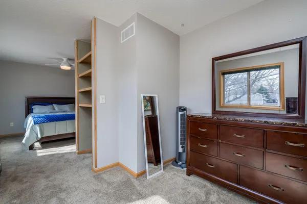 $339,900 | 140 Peggy Lane, Eagle Lake, MN 56024