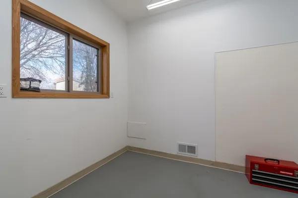$339,900 | 140 Peggy Lane, Eagle Lake, MN 56024